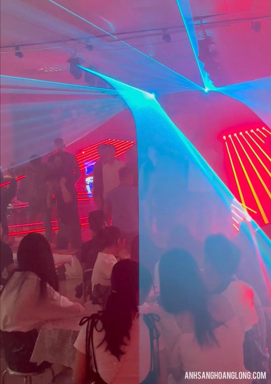 Tại Sao Lại Chọn Nghề Dịch Vụ Cho Thuê Đèn Đám Cưới?