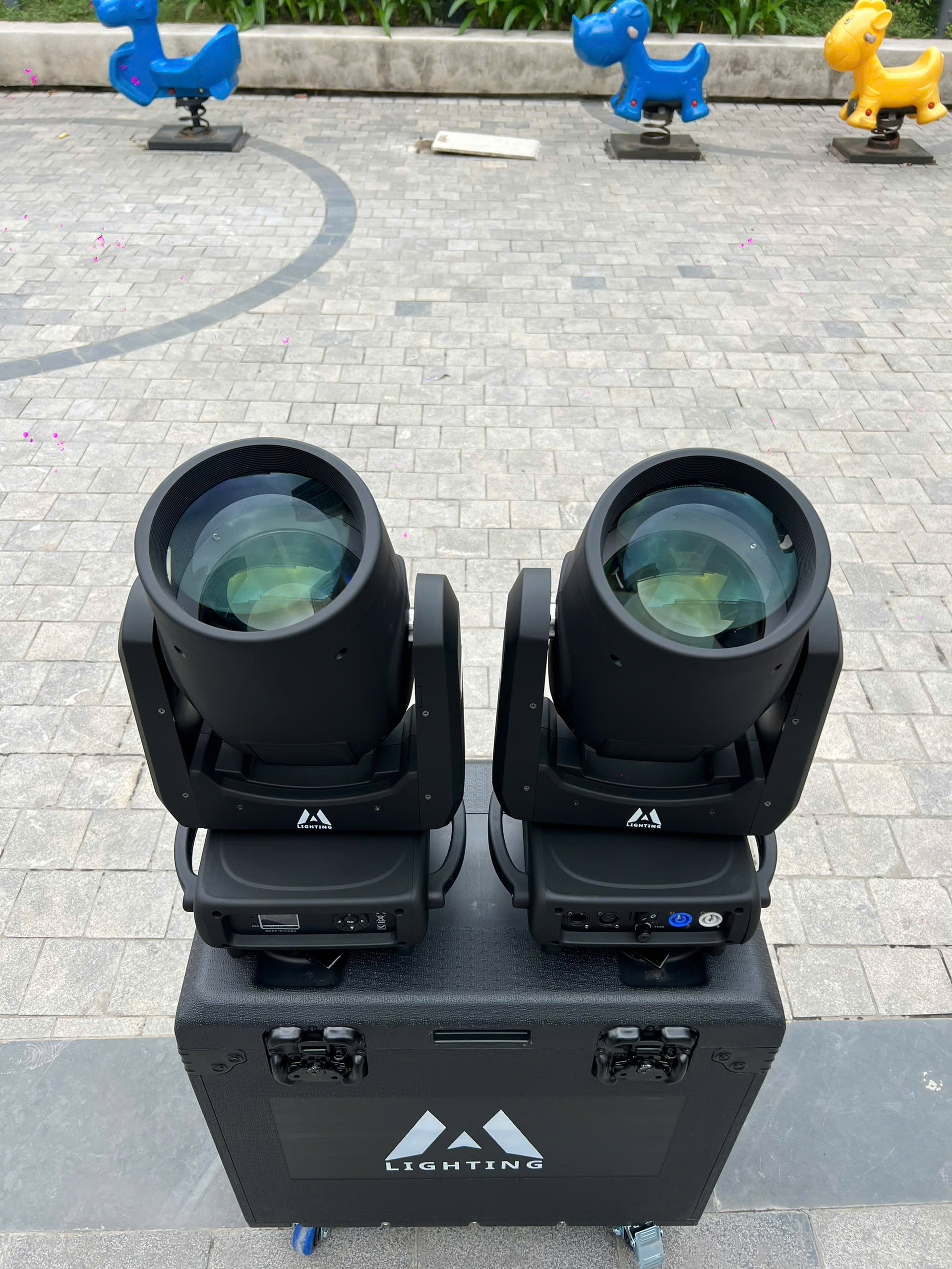 Đèn Sân Khấu Beam 450W Super – Lựa Chọn Hoàn Hảo Cho Mọi Sân Khấu Chuyên Nghiệp