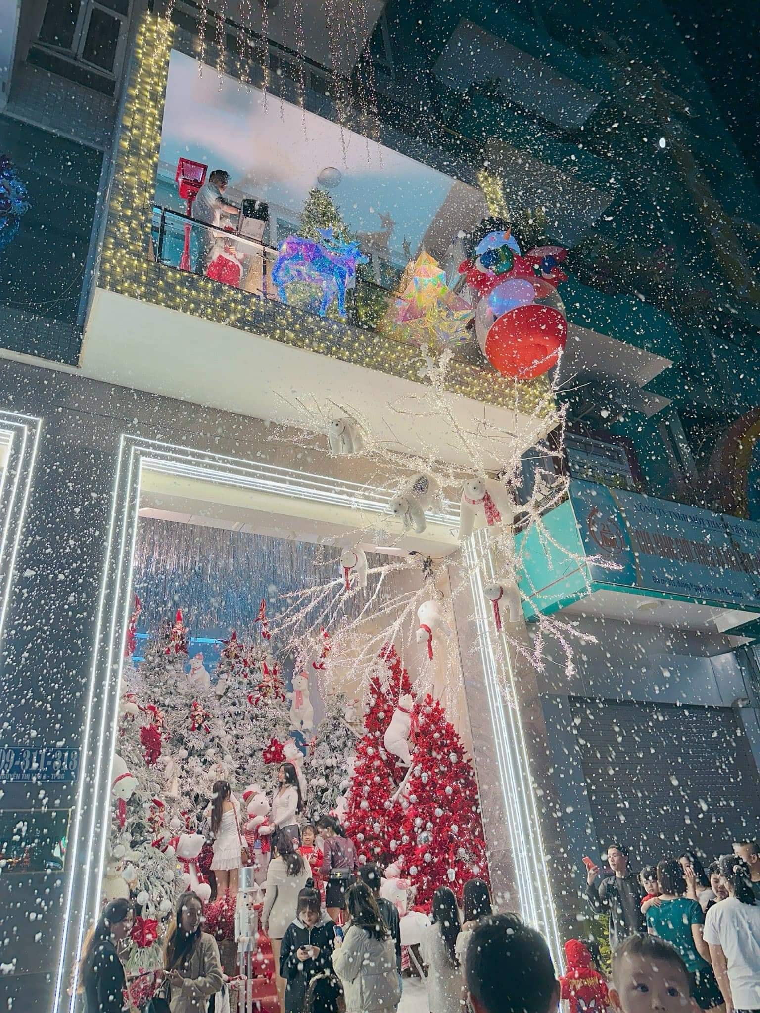 Sửa máy tạo tuyết tại Hà Nội