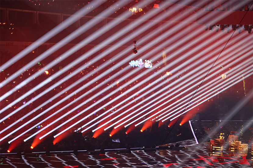 DAGE Lighting tổ chức ánh sáng tại buổi hòa nhạc đêm giao thừa năm 2020 của Đài truyền hình Chiết Giang