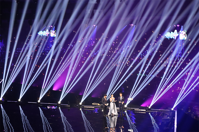 DAGE Lighting tổ chức ánh sáng tại buổi hòa nhạc đêm giao thừa năm 2020 của Đài truyền hình Chiết Giang