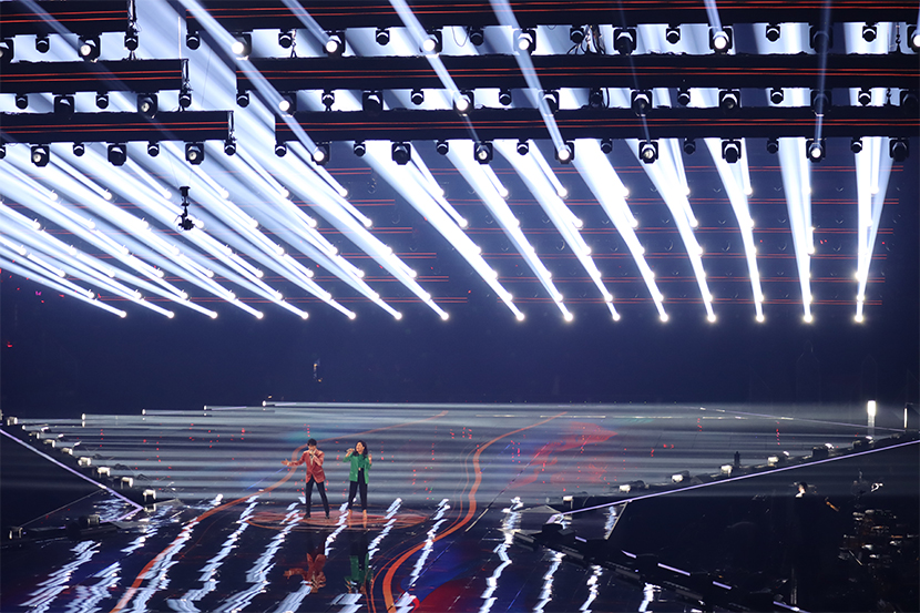 DAGE Lighting tổ chức ánh sáng tại buổi hòa nhạc đêm giao thừa năm 2020 của Đài truyền hình Chiết Giang