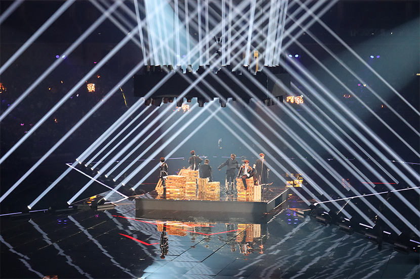 DAGE Lighting tổ chức ánh sáng tại buổi hòa nhạc đêm giao thừa năm 2020 của Đài truyền hình Chiết Giang
