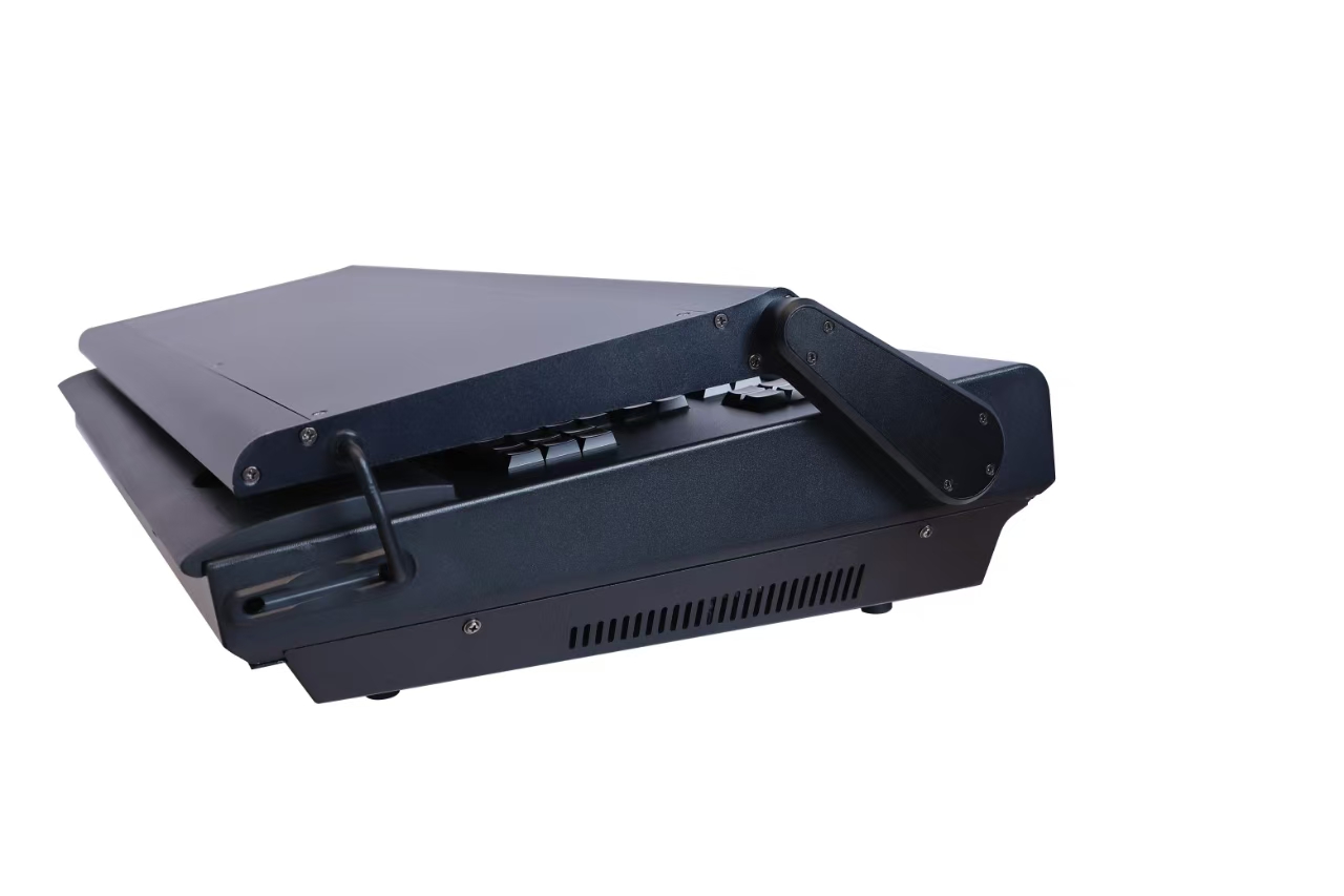 Bàn Điều Khiển Ánh Sáng T6 – Titan V16