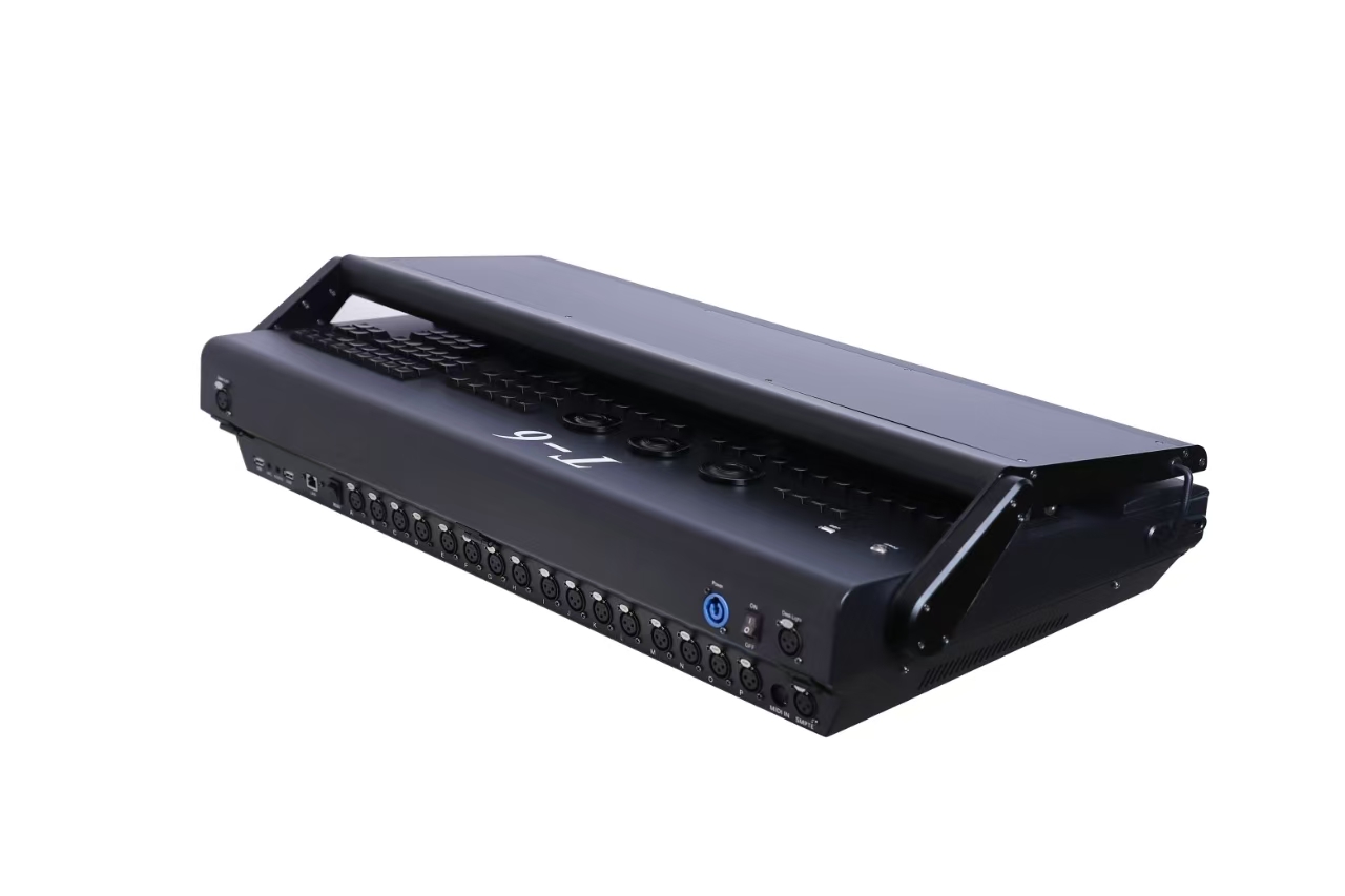 Bàn Điều Khiển Ánh Sáng T6 – Titan V16