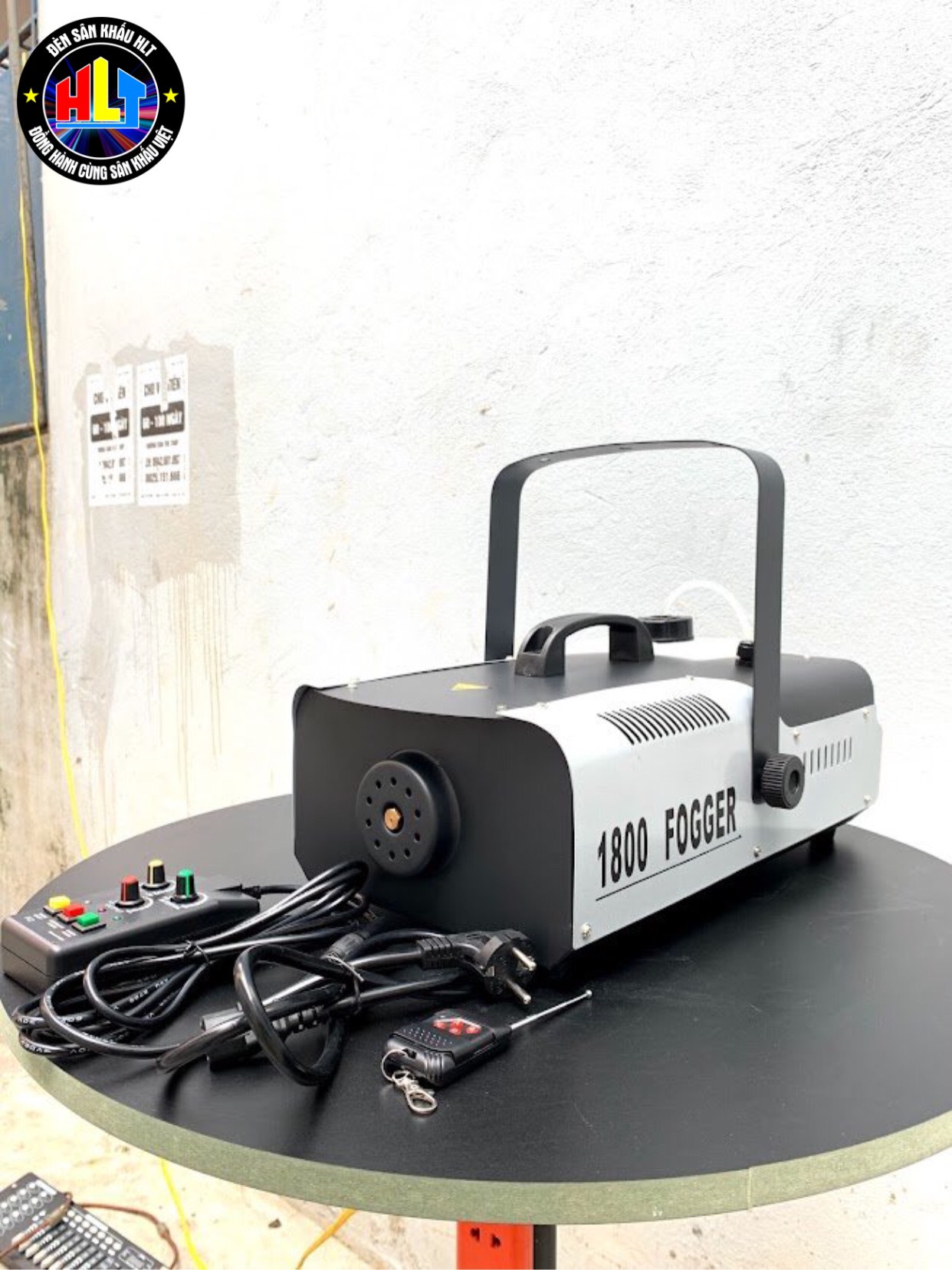 Máy Tạo Khói 1800w Dmx