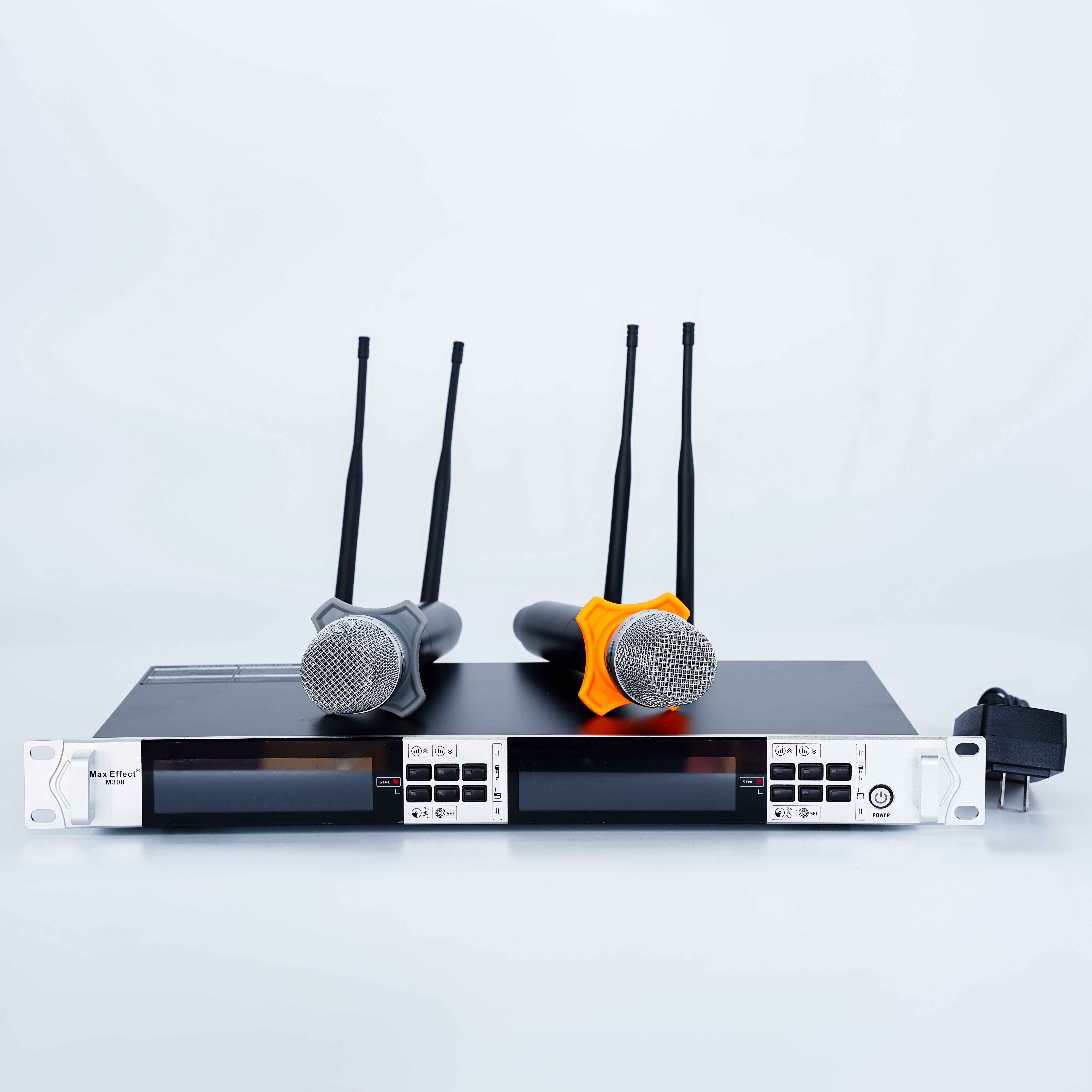 Micro M300 Sự Kiện