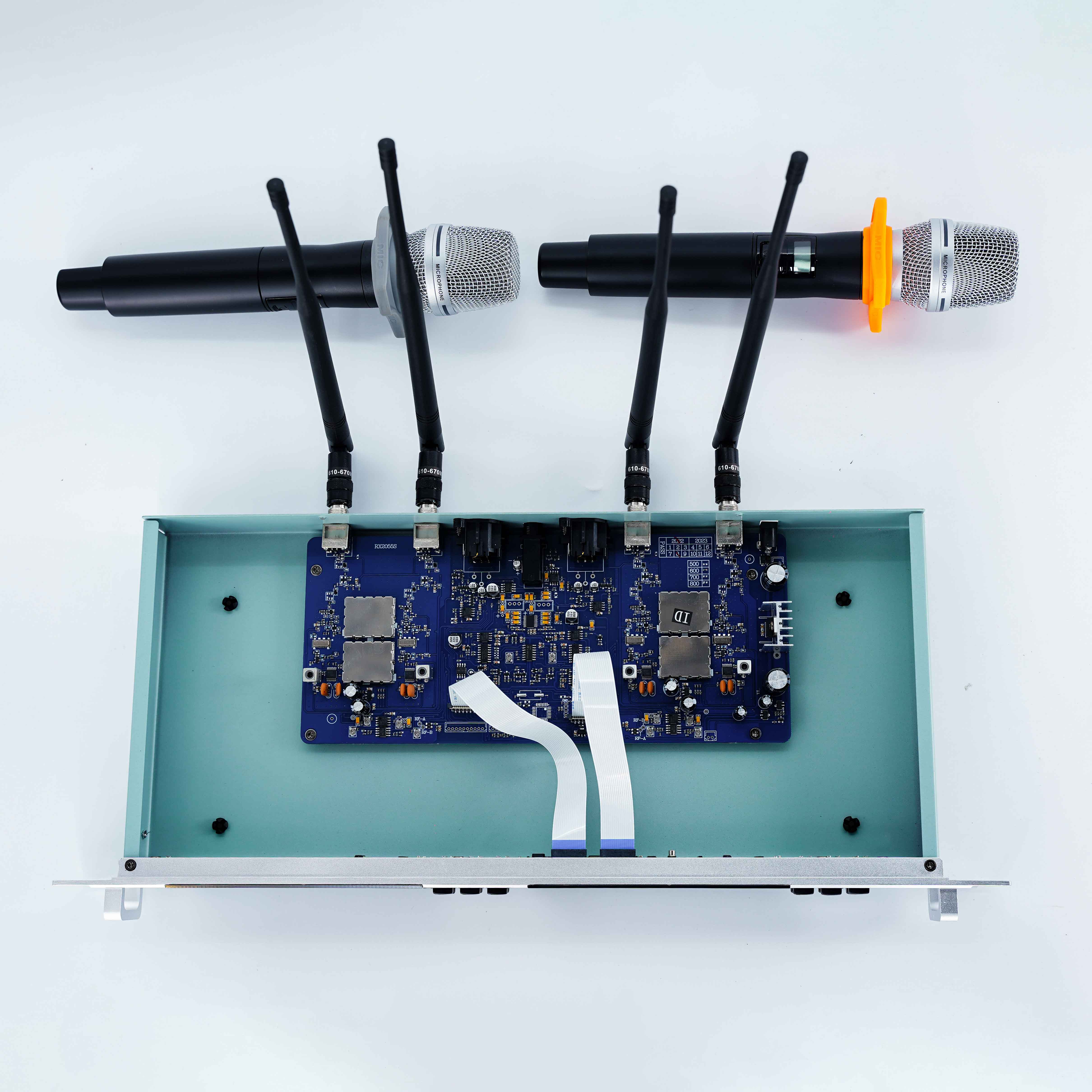 Micro M300 Sự Kiện