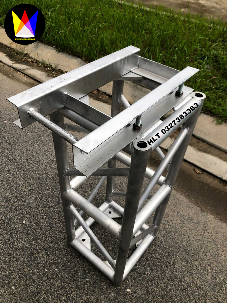 Tay bắt balang 300X300 cho nhà bạt không gian
