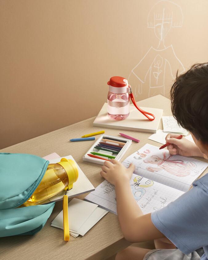 Đầu Năm Học: Chọn Bình Nước Cho Con – Một Quyết Định Nhỏ, Tác Động Lớn!