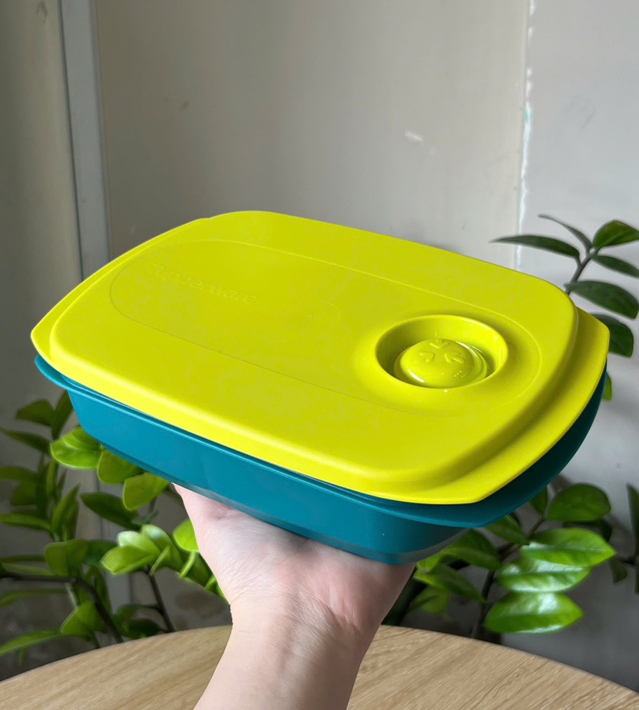 Hộp Cơm Tupperware 1L - 3 Ngăn quay LVS - Màu xanh cốm - Tupperware Malaysia Chính Hãng