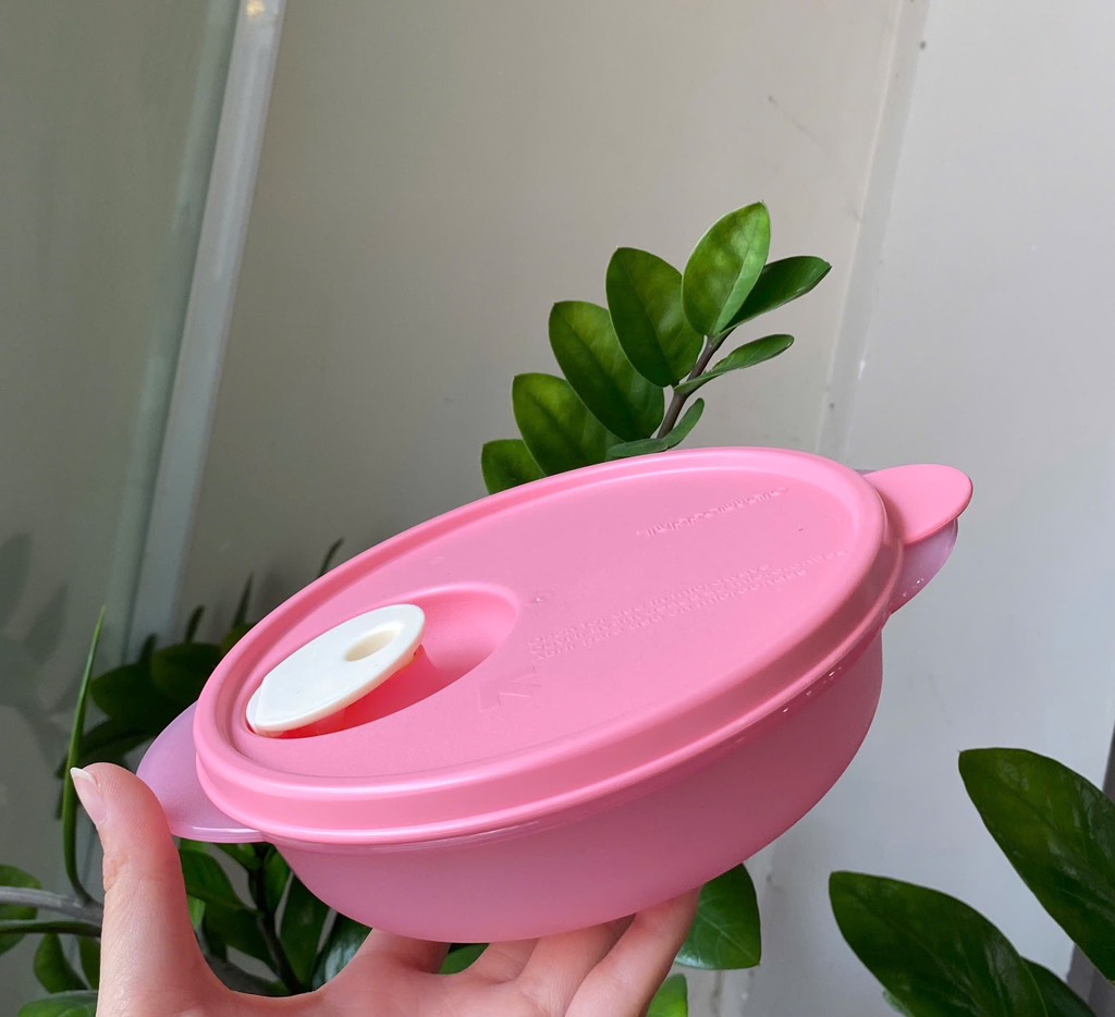 Hộp mát Tupperware 400ml quay LVS - màu hồng đậm