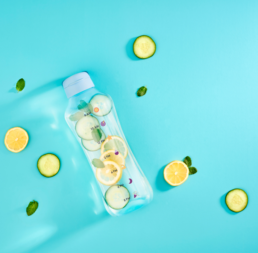 Bình Nước Tupperware 2L Có Vạch Chia Motivation