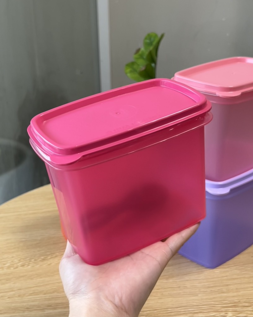 Hộp Trữ Khô Shelf Saver 820ml Tupperware Kèm Muỗng Gài