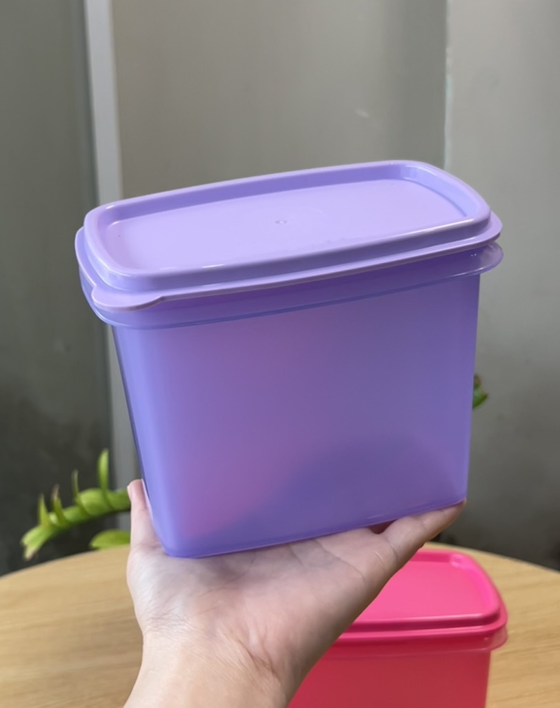 Hộp Trữ Khô Shelf Saver 820ml Tupperware Kèm Muỗng Gài