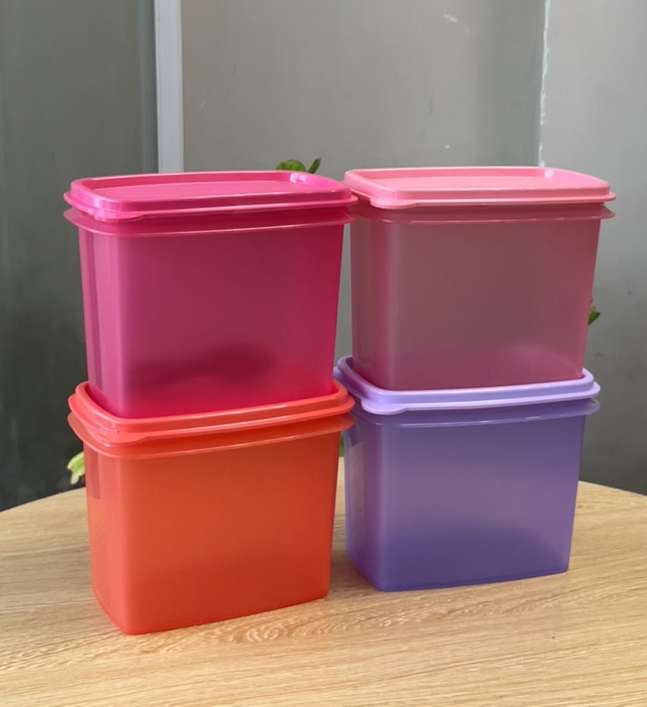Hộp Trữ Khô Shelf Saver 820ml Tupperware Kèm Muỗng Gài