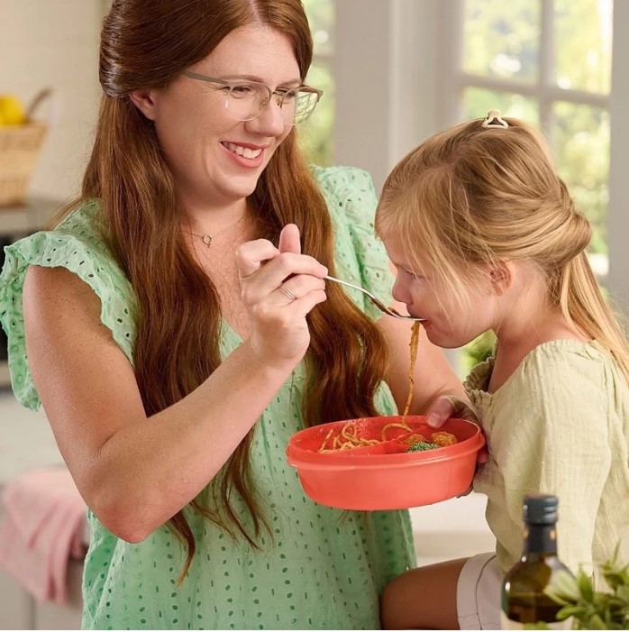 Hộp Tupperware Lò Vi Vóng Có Nút Thở - Tupperware Malaysia Chính Hãng