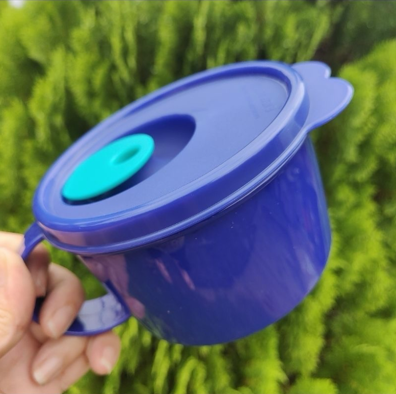 Tuptrung - Hộp đựng LVS có nút thở dạng cốc, có quai - Tupperware Crystal Wave Mug 460ml