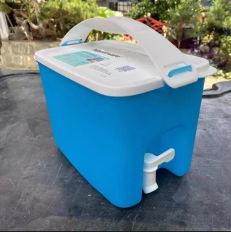 Tuptrung - Bình có vòi đựng nước 3.1L