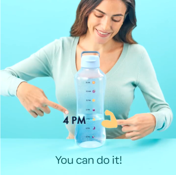 Bình Nước Tupperware 2L Có Vạch Chia Motivation