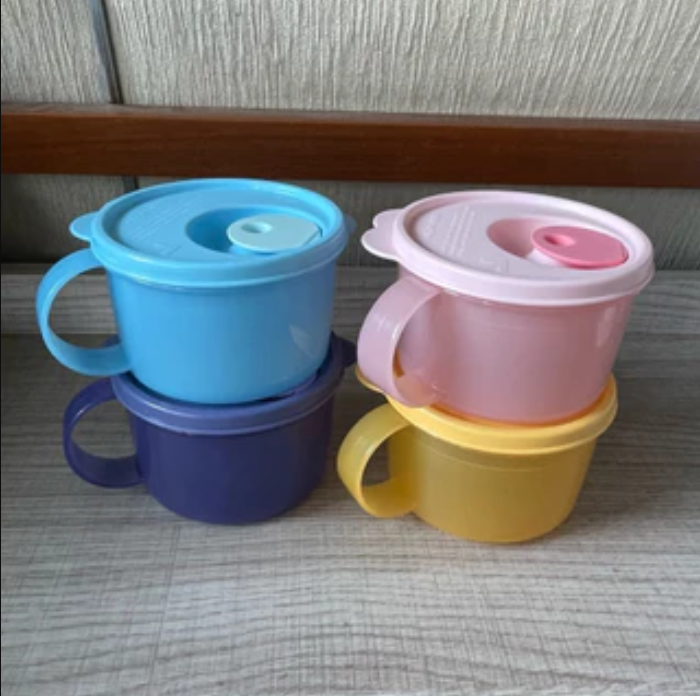 Tuptrung - Hộp đựng LVS có nút thở dạng cốc, có quai - Tupperware Crystal Wave Mug 460ml