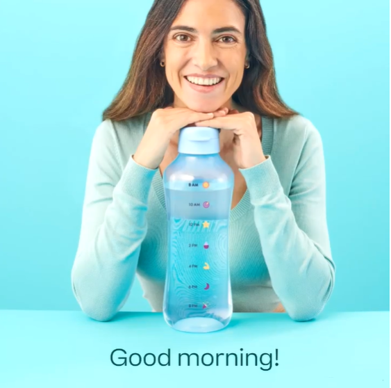 Bình Nước Tupperware 2L Có Vạch Chia Motivation