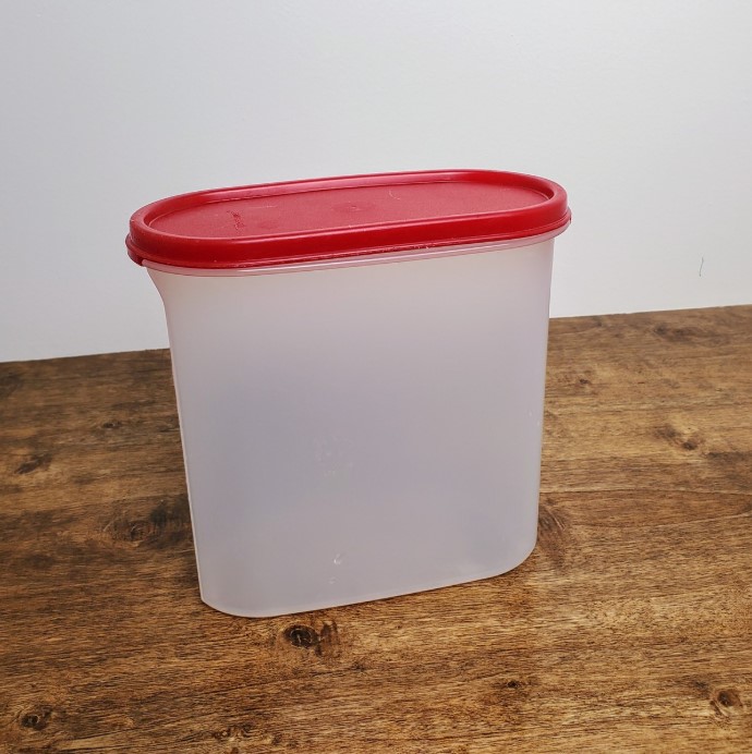 Hộp Tupperware khô 1.7 lit - nắp đỏ