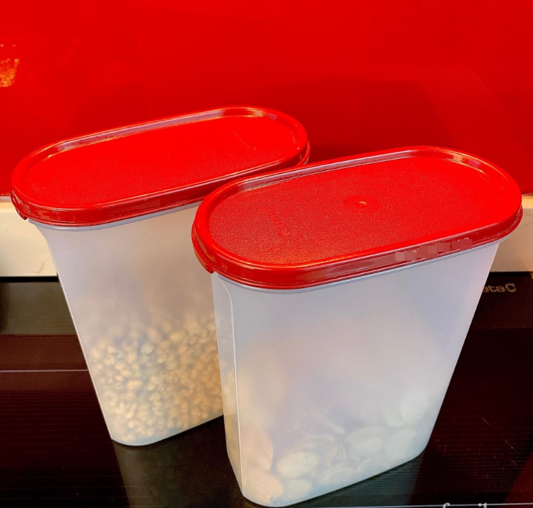 Hộp Tupperware khô 1.7 lit - nắp đỏ