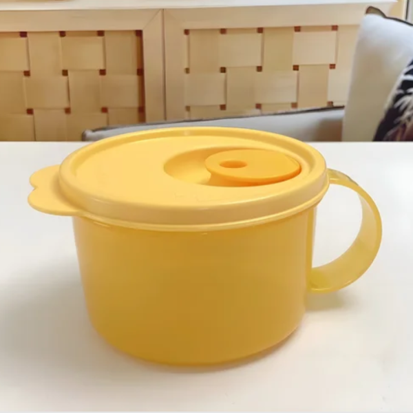 Tuptrung - Hộp đựng LVS có nút thở dạng cốc, có quai - Tupperware Crystal Wave Mug 460ml
