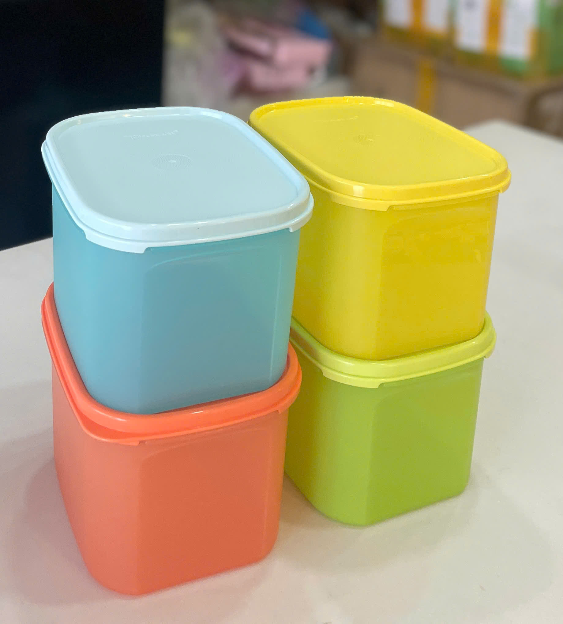 Combo Tuptrung Set 4 Hộp Mát Colorful 1.9L (4 Hộp)