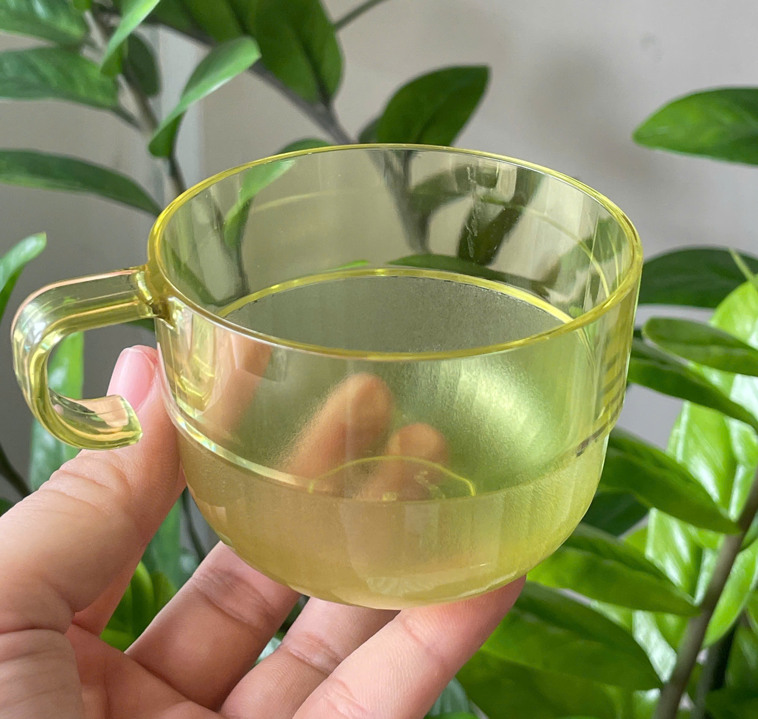 Tuptrung - Cốc Tupperware 190ml - màu vàng