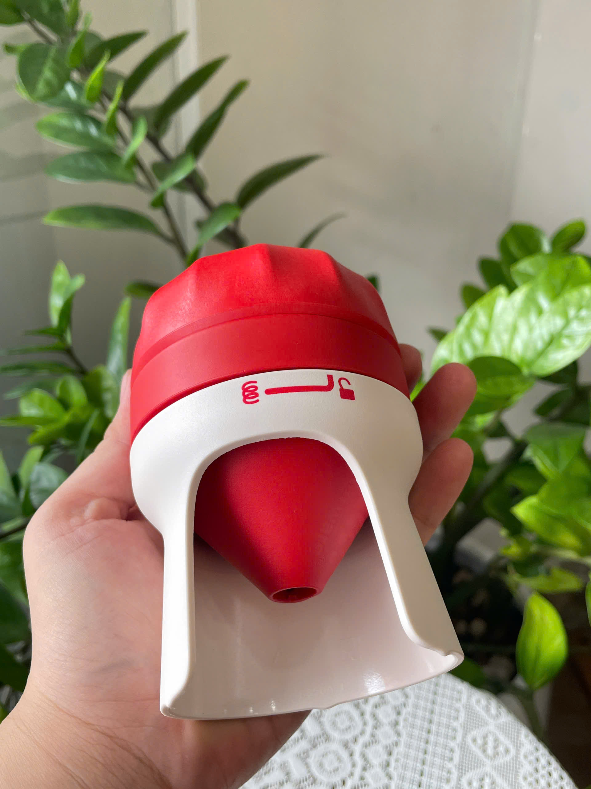 Dụng cụ Nạo sợi rau củ Tupperware (cái)