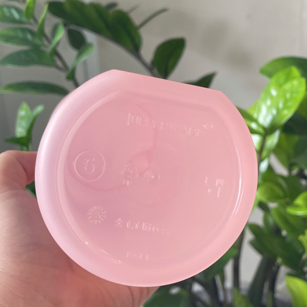 Hộp Tupperware khô mát tròn 1.1L - full hồng