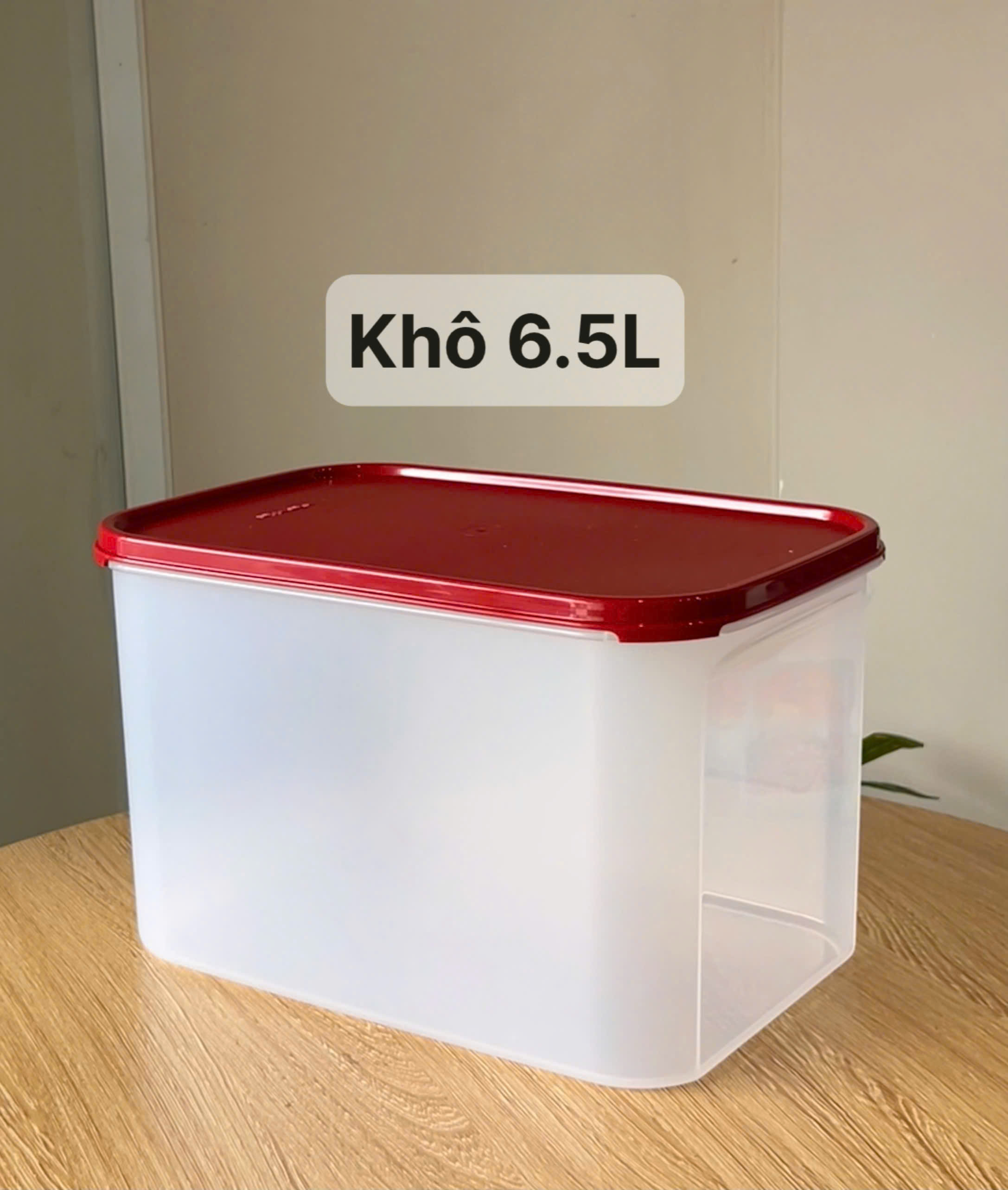Hộp Khô Nắp Đỏ Tupperware