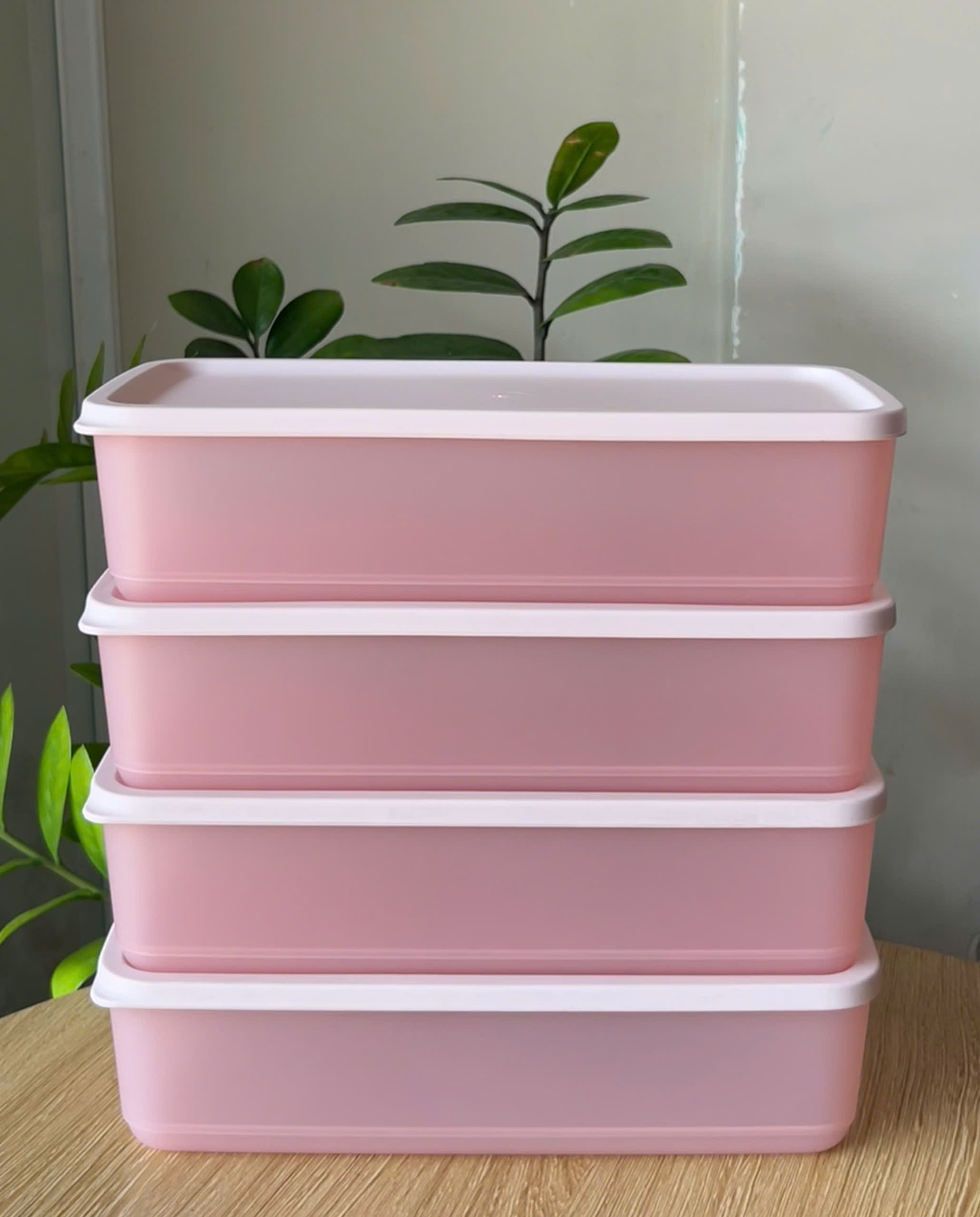 Hộp tupperware Trữ Mát Cubix Rectangle 1.4L - Màu Hồng - New Tupperware