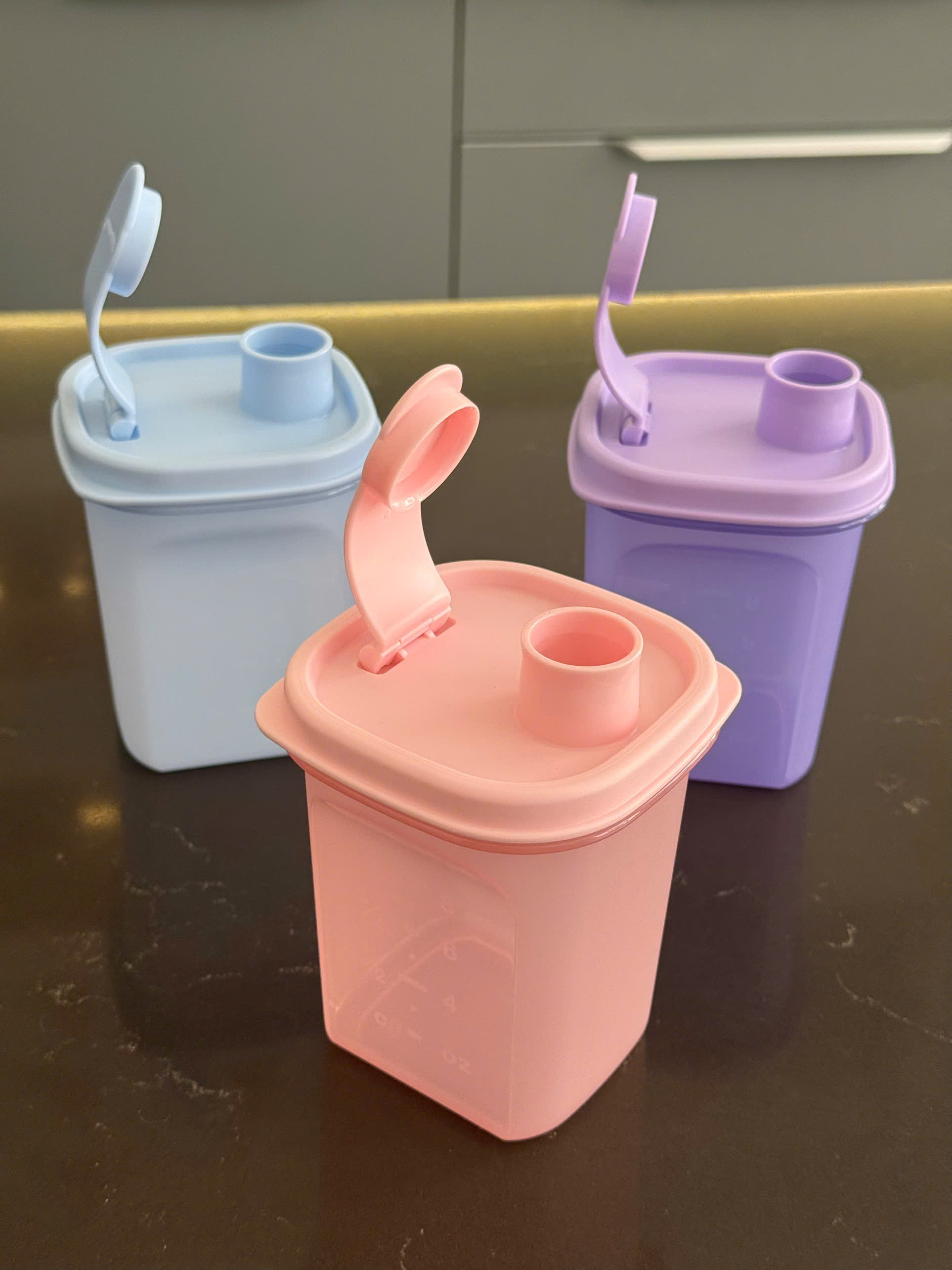Vệ sinh nắp bật bình nước Tupperware Slim Line Mini 350ml