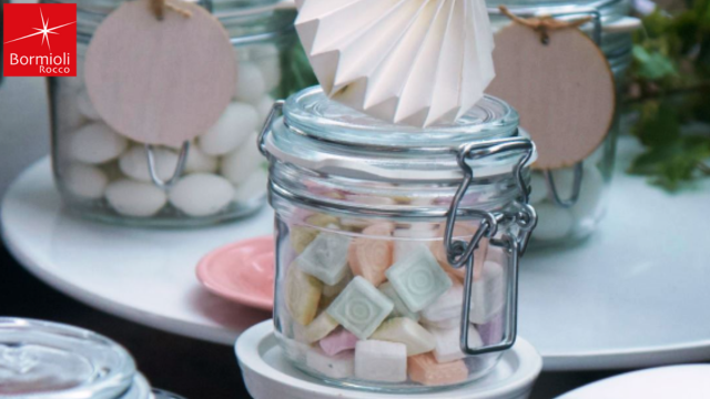 Ý Tưởng Quà Cưới Độc Đáo Với Hũ Thủy Tinh Fido