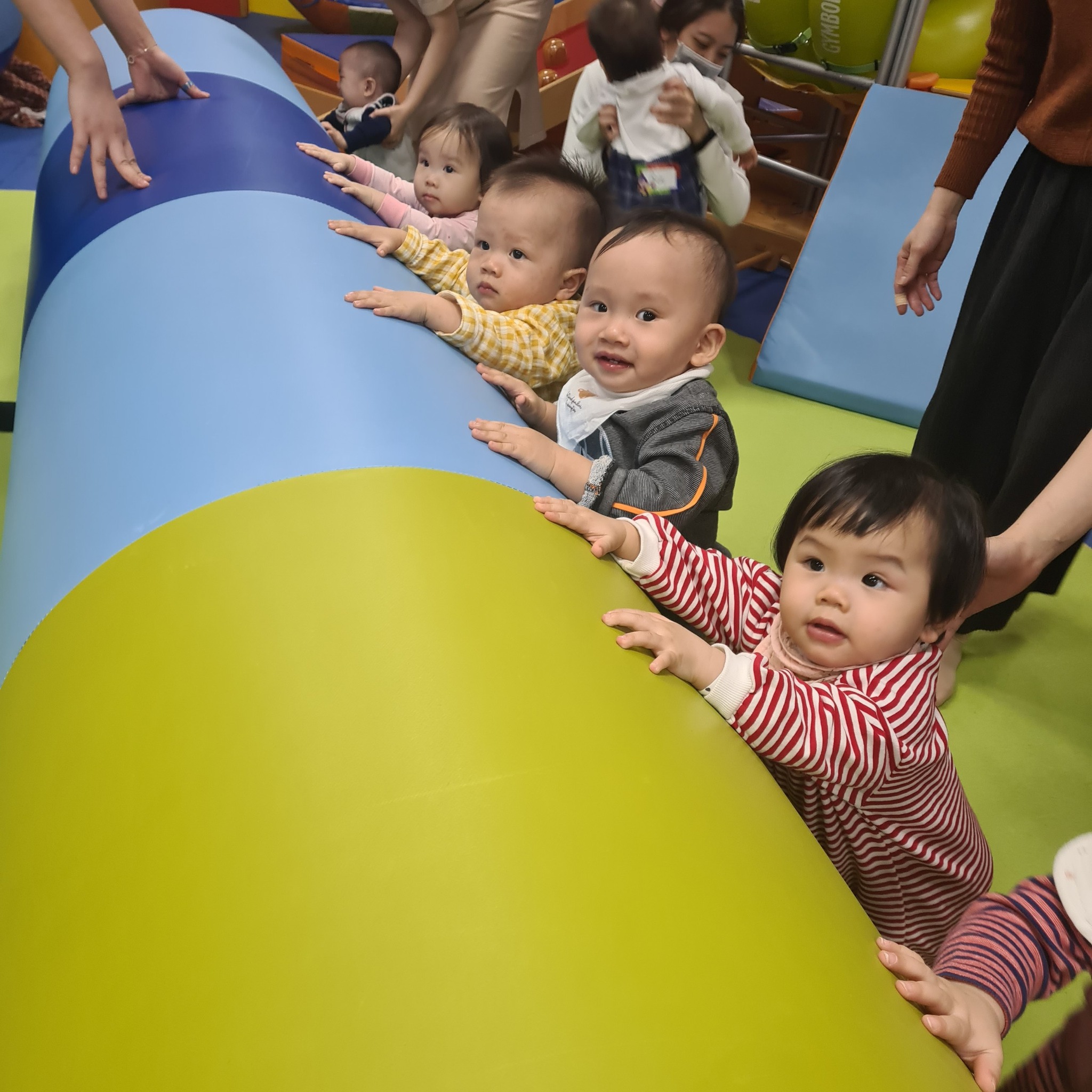 MÙA ĐÔNG TẠI LỚP HỌC GIÁO DỤC SỚM GYMBOREE PLAY & MUSIC SẼ NHƯ THẾ NÀO NHỈ? MÙA ĐÔNG TẠI LỚP HỌC GIÁO DỤC SỚM GYMBOREE PLAY & MUSIC SẼ NHƯ THẾ NÀO NHỈ?
