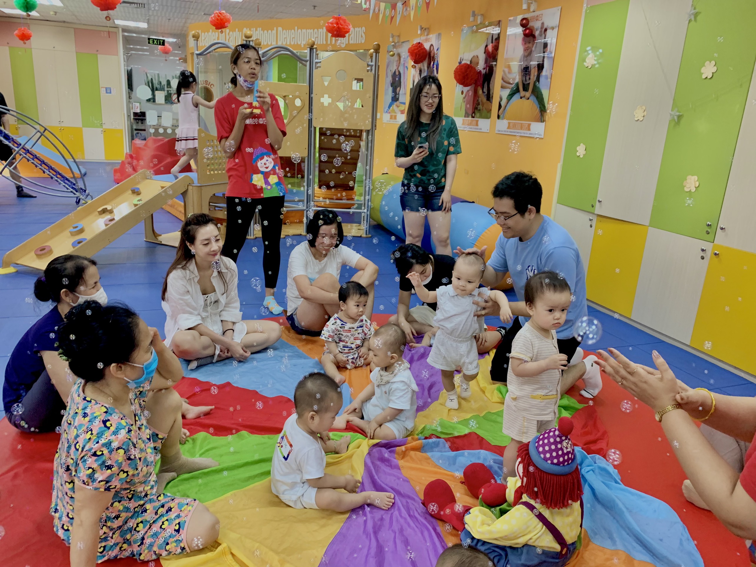 10 cách kích thích thính giác cho trẻ trong các giai đoạn 10 cách kích thích thính giác cho trẻ trong các giai đoạn