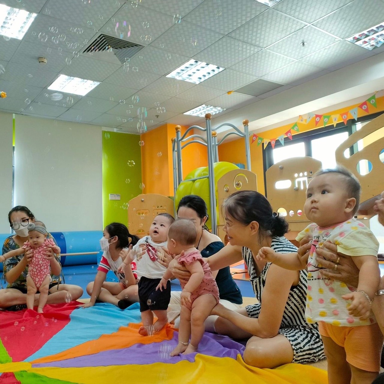 Sức mạnh của sự vui chơi: 6 lợi ích cho sự phát triển của trẻ em Sức mạnh của sự vui chơi: 6 lợi ích cho sự phát triển của trẻ em