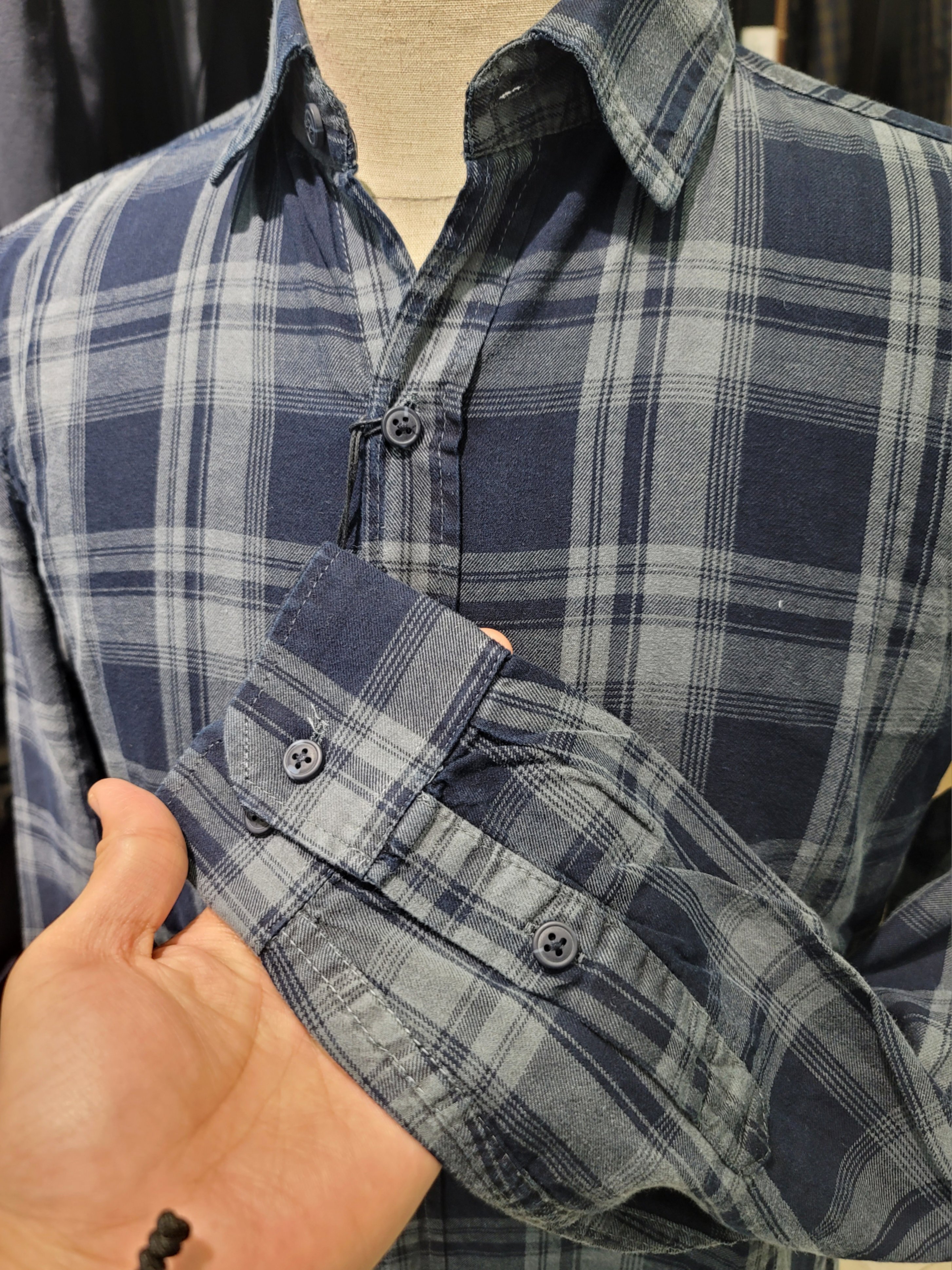 Sơ mi dài tay Nomad caro đậm