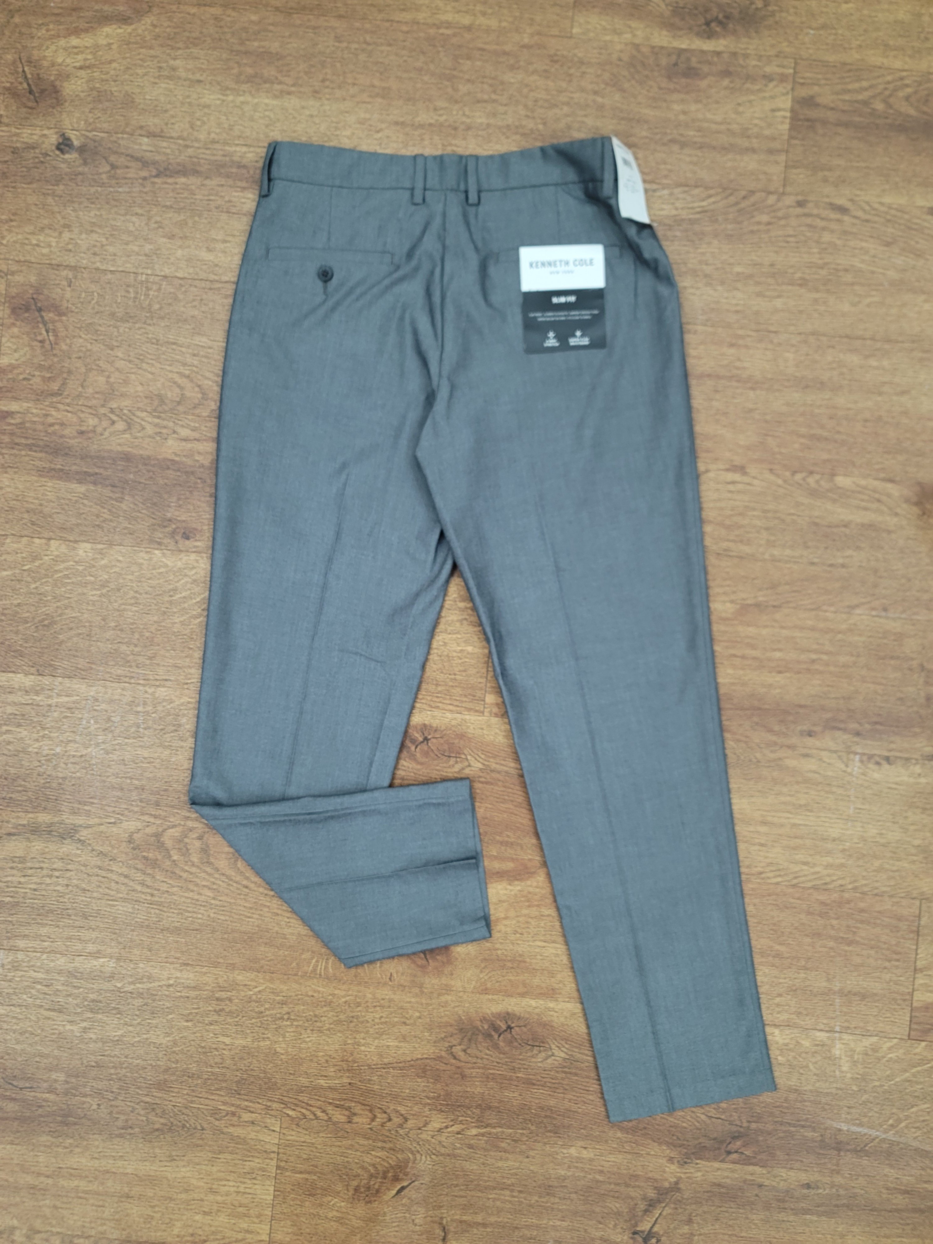 Quần vải Kenneth Cole