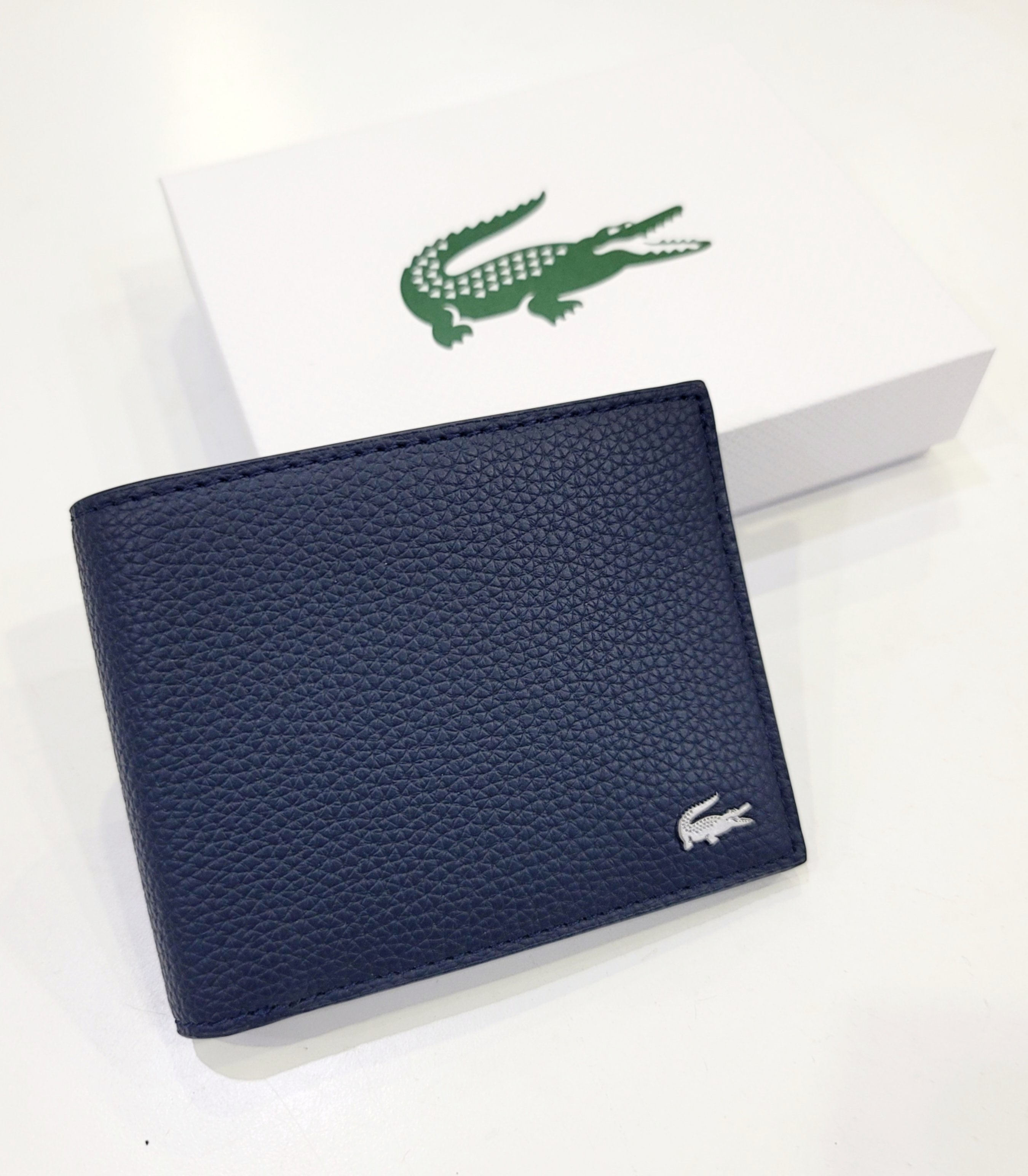 Ví Lacoste nam Navy