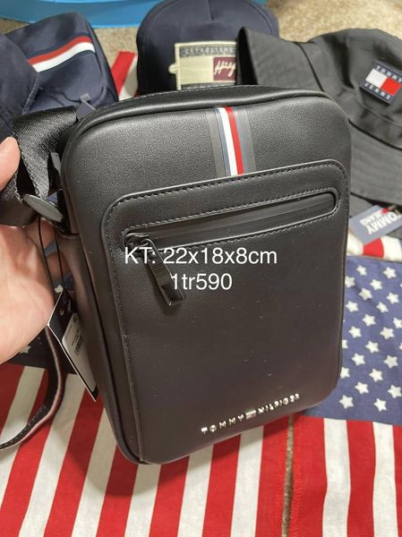 Túi đeo chéo Tommy Hilfiger Lightweight Mini Reporter Bag