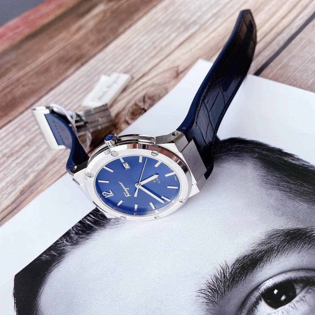 Đồng hồ nam Salvatore Ferragamo F80 - Blue viền bạc mặt xanh