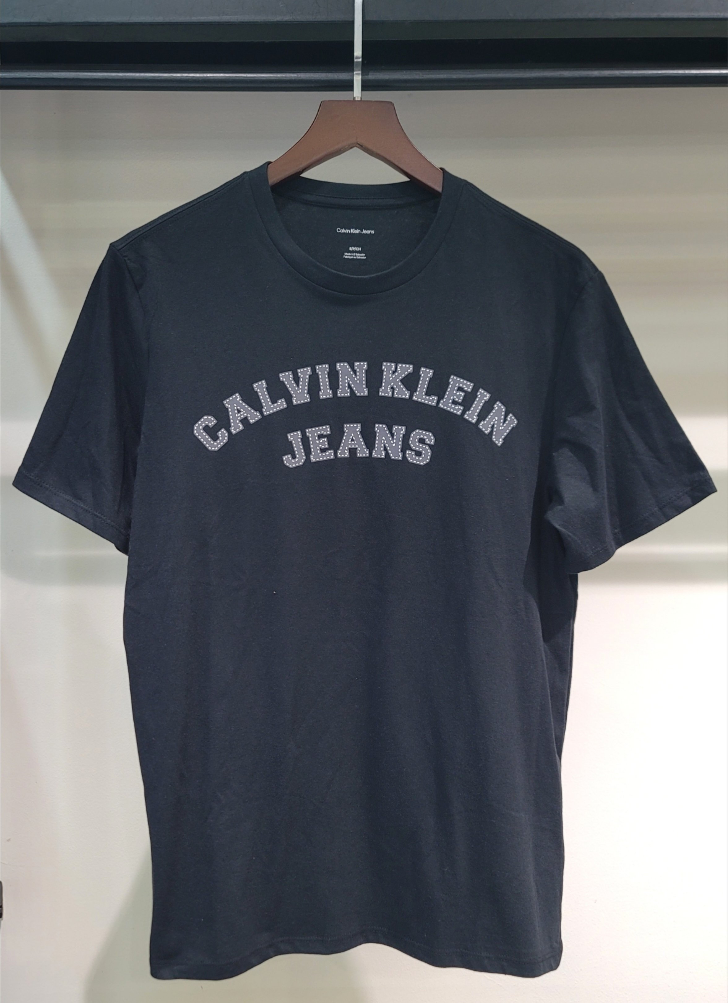 Thun CK đen chữ calvin klein jean đứt