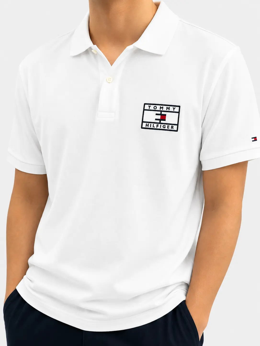Polo tommy trắng logo ngực vuông