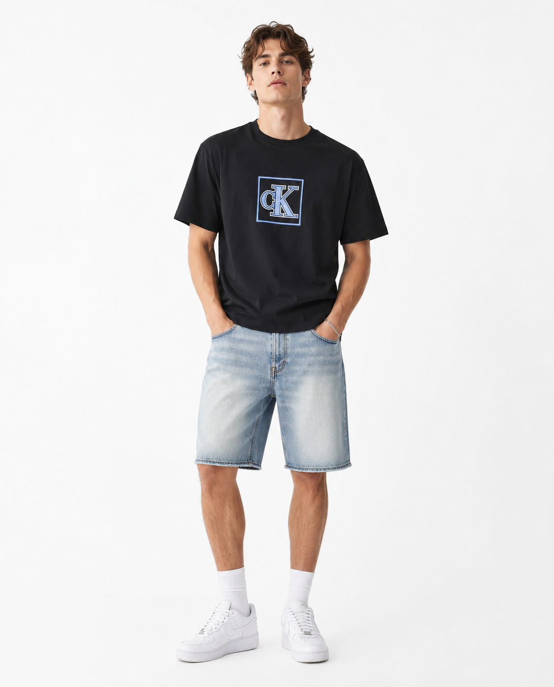 Thun Calvin Klein chữ ngực xanh