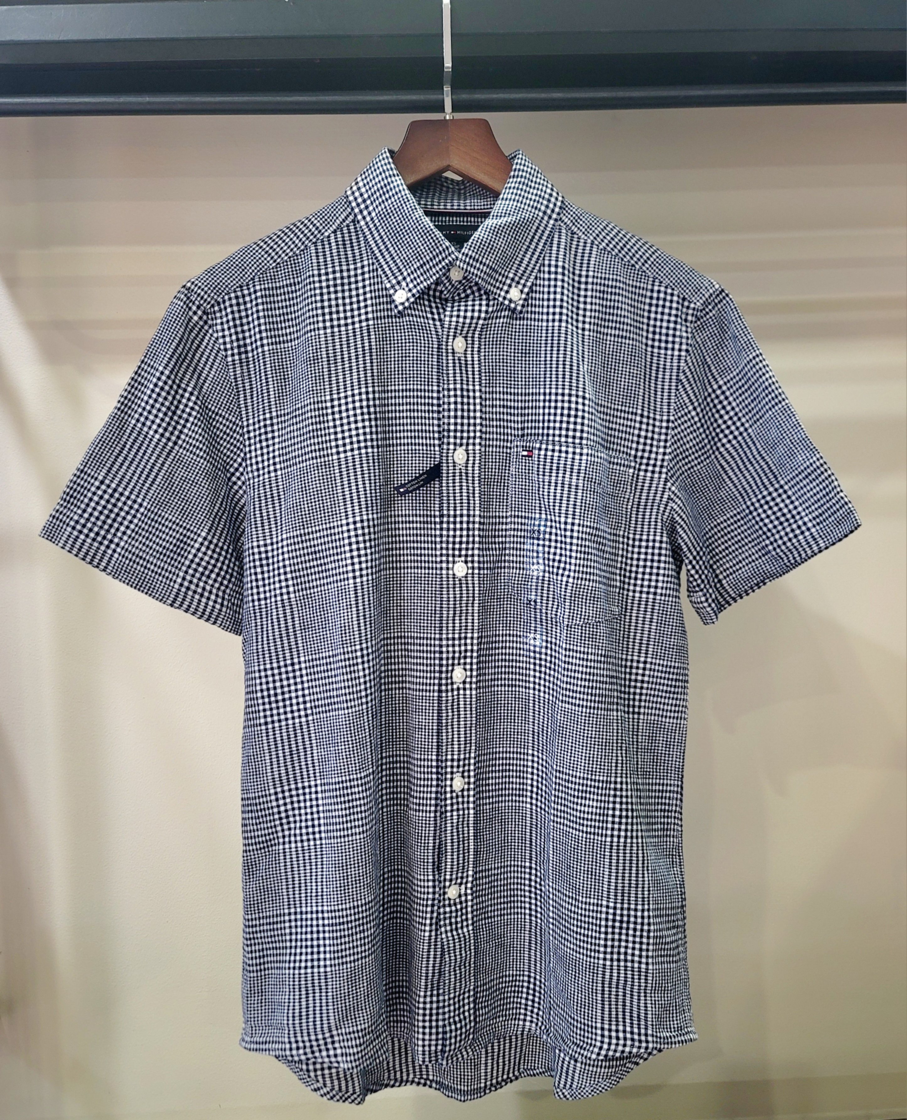 Sơ mi cộc tay Tommy caro đen trắng