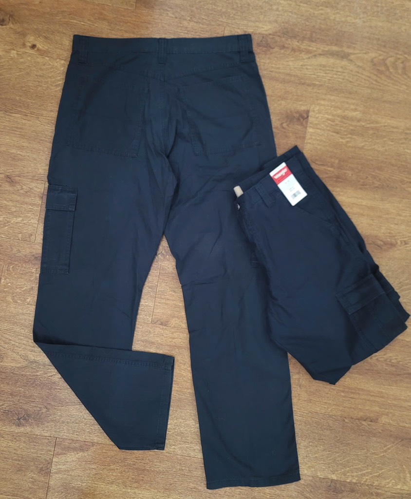 Khaki Wrangler cargo